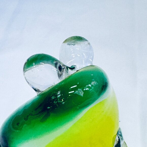 Vintage Crystal Glass Frog Paperweight Figurine Taiwan Collectible - Picture 5 of 10